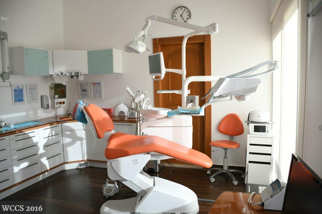 Cómo elegir un dentista de confianza